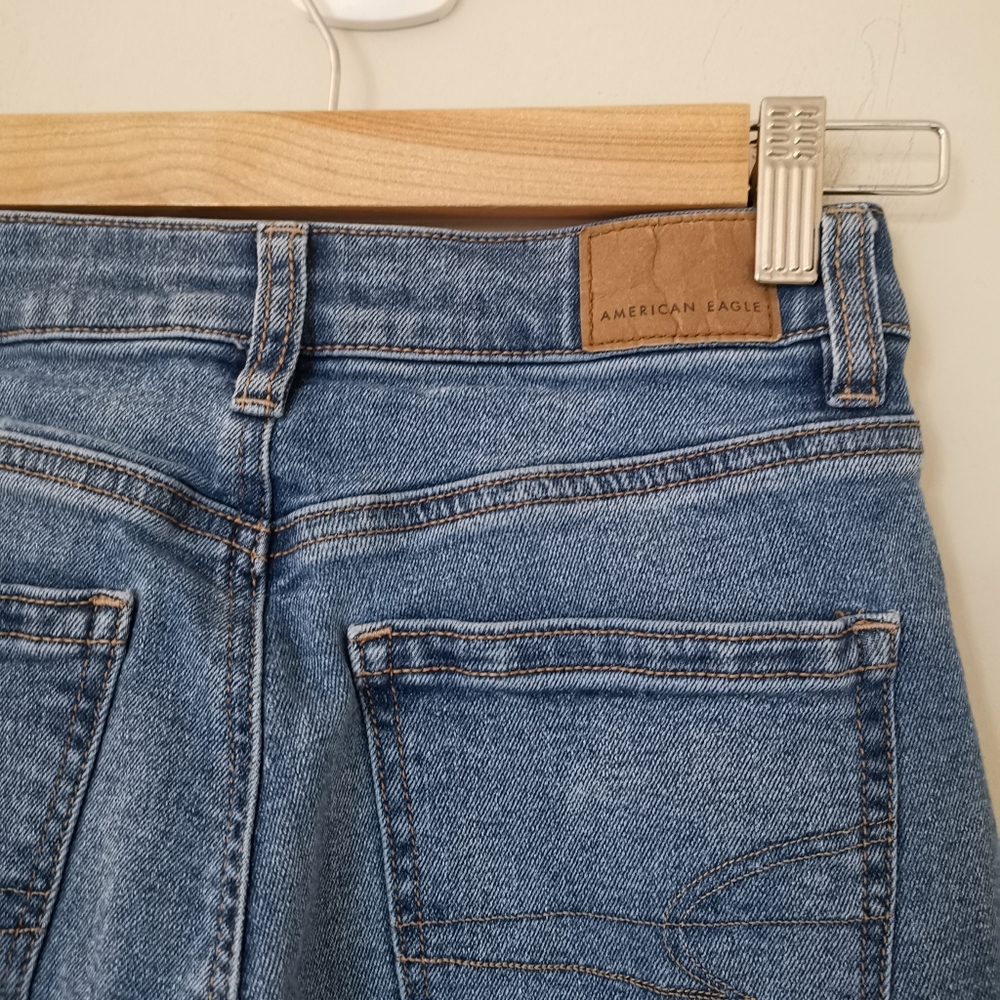 AEO blue high waisted jeans - Picture 6 of 8